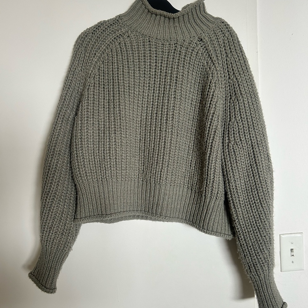 H&M Olive Green Women's Turtleneck Sweater